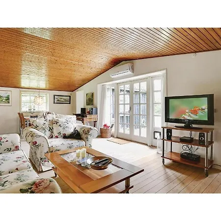 度假居 Four-bedroom Holiday In